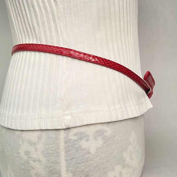 Barely There Womens Belt 8 Waist Red Honeycomb Texture Faux Leather - Picture 2 of 11